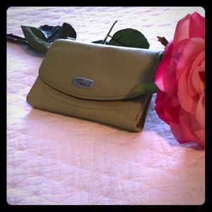 Fossil Bright Sage Trifold Wallet. X compartments